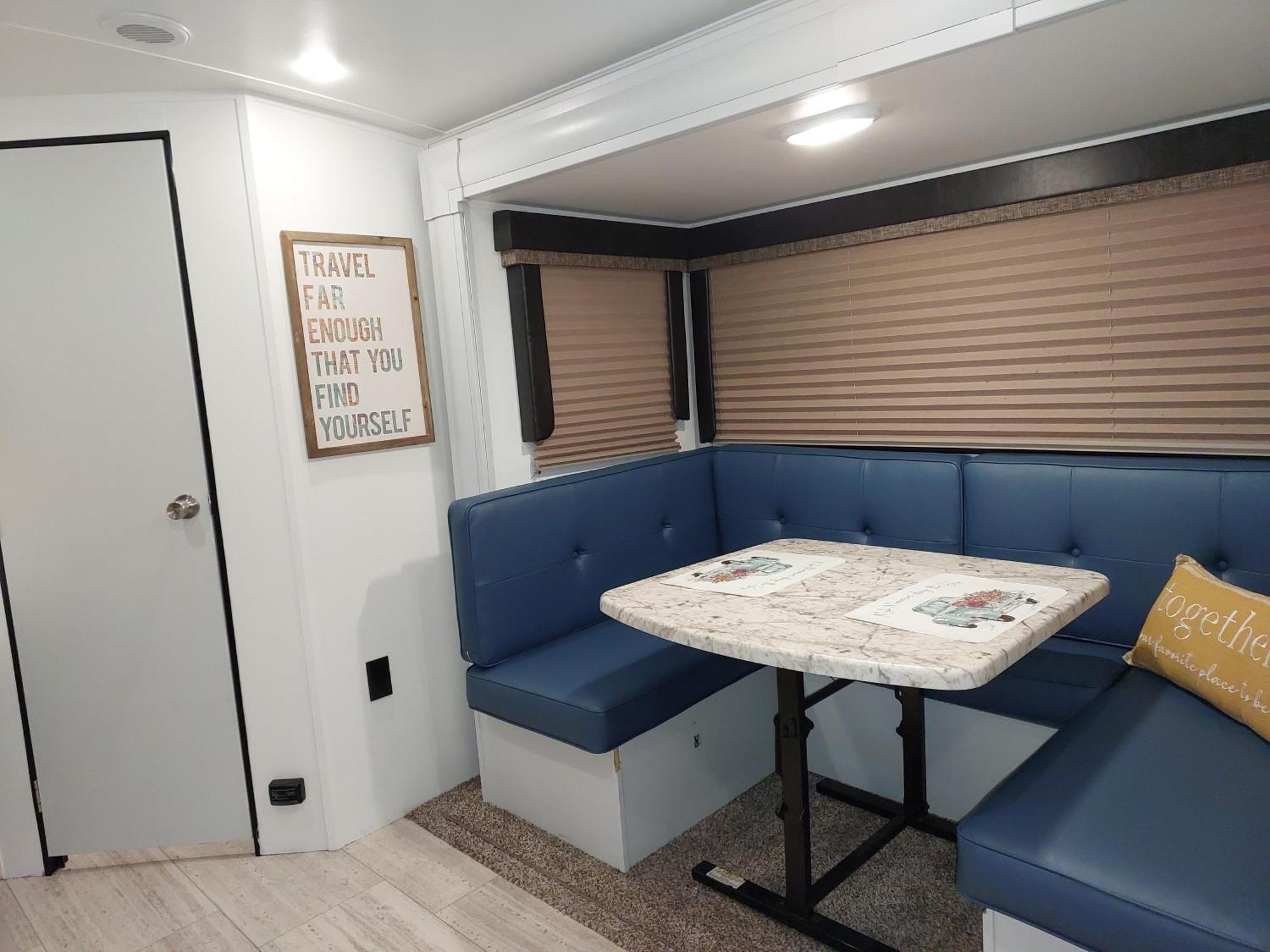 坦帕The Torres' Camper Experience!公寓 外观 照片